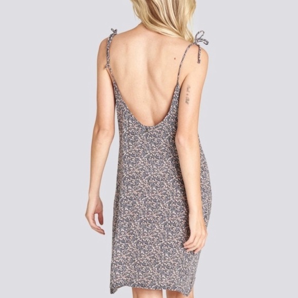 🔆ELEMENT🔆SLIPPERY DRESS - Picture 6 of 11